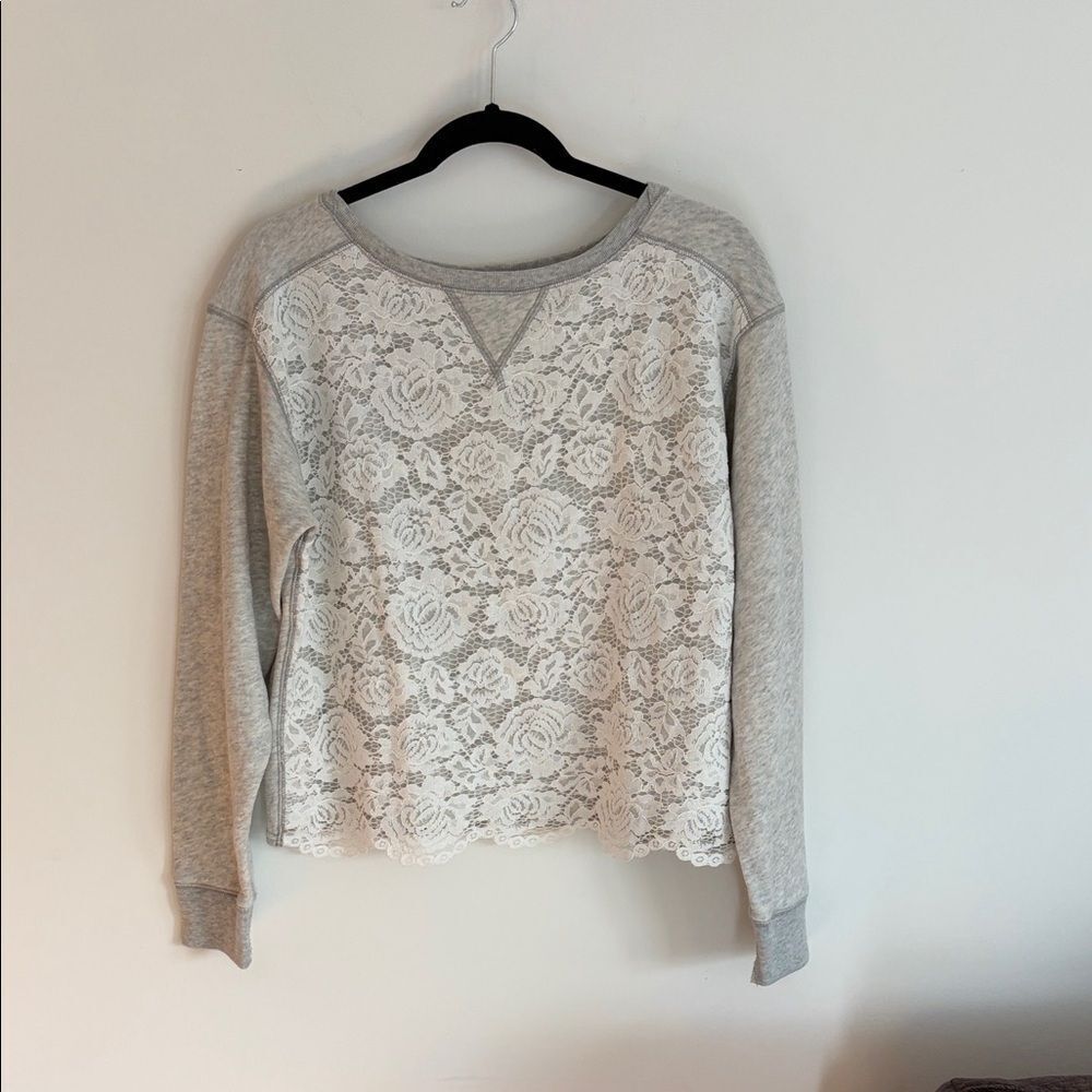 Abercrombie and Fitch Gray & White Lace Oversized Cropped Sweatshirt